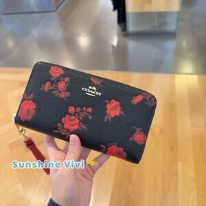 NWT Coach Long Zip Around Wallet With Floral Print CCL36 Black/Red